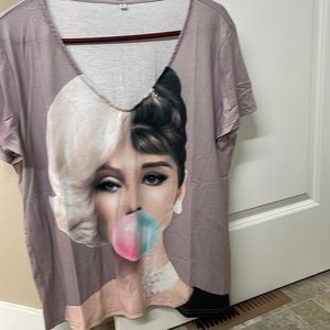 NWT womens tee